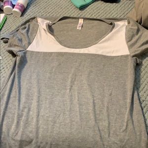 Lularoe tshirt